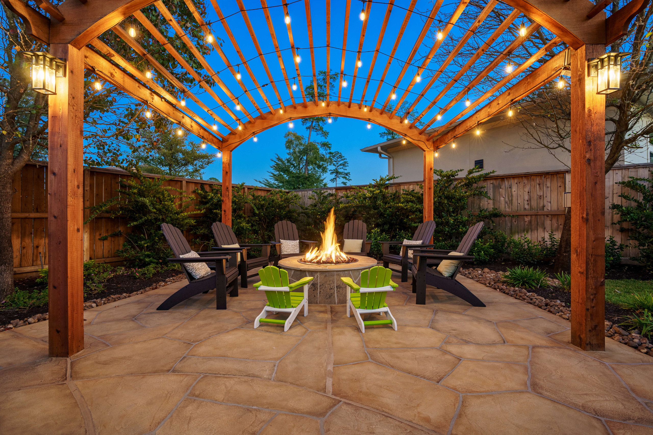 Backyard design with pergola and firepit