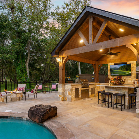 Houston Patio cover with outdoor kitchen design