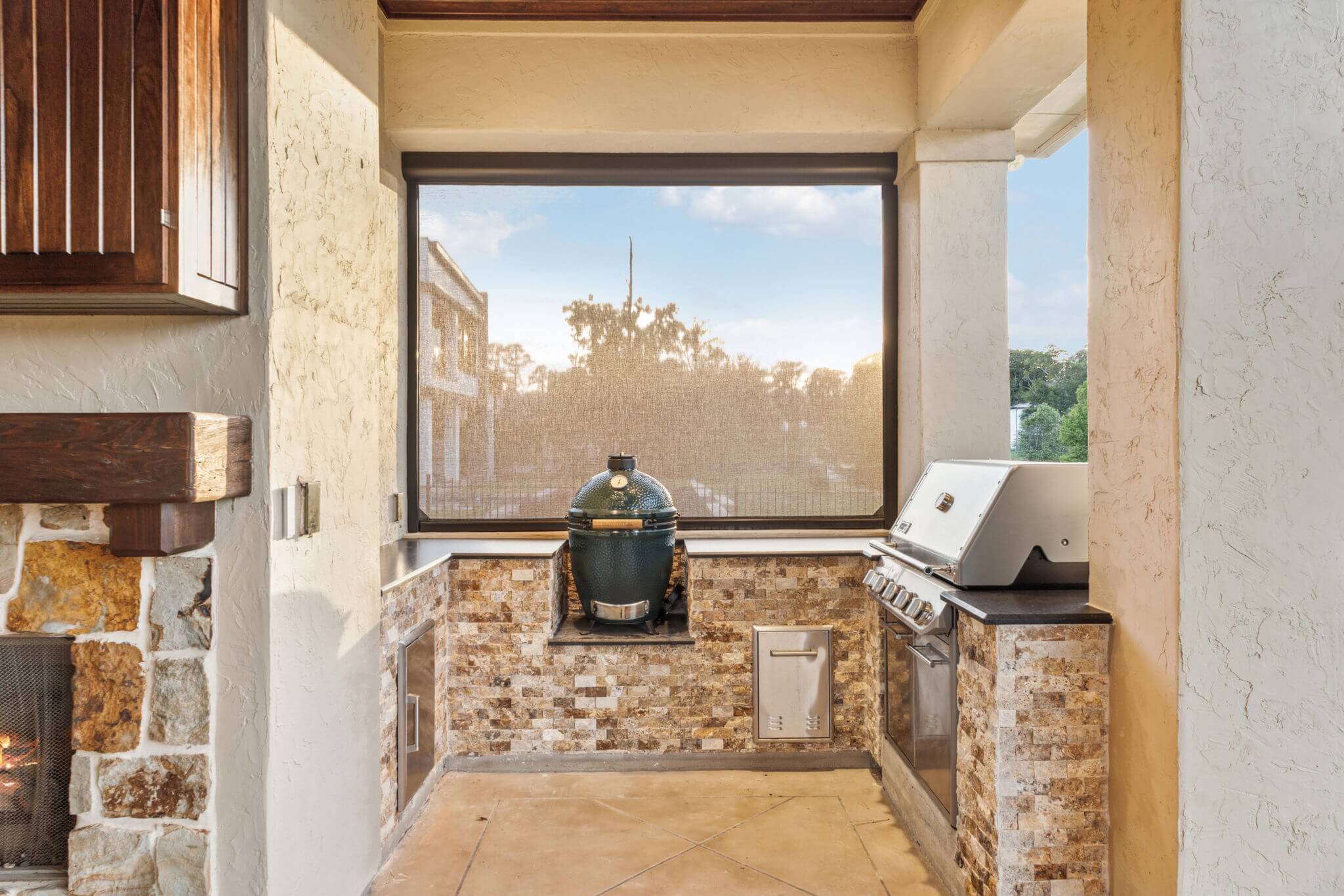 rustic backyard outdoor kitchen patio idea