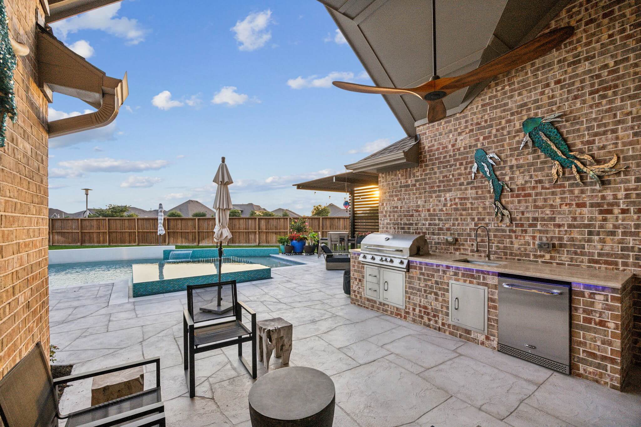 carvestone overlay decorative concrete backyard kitchen