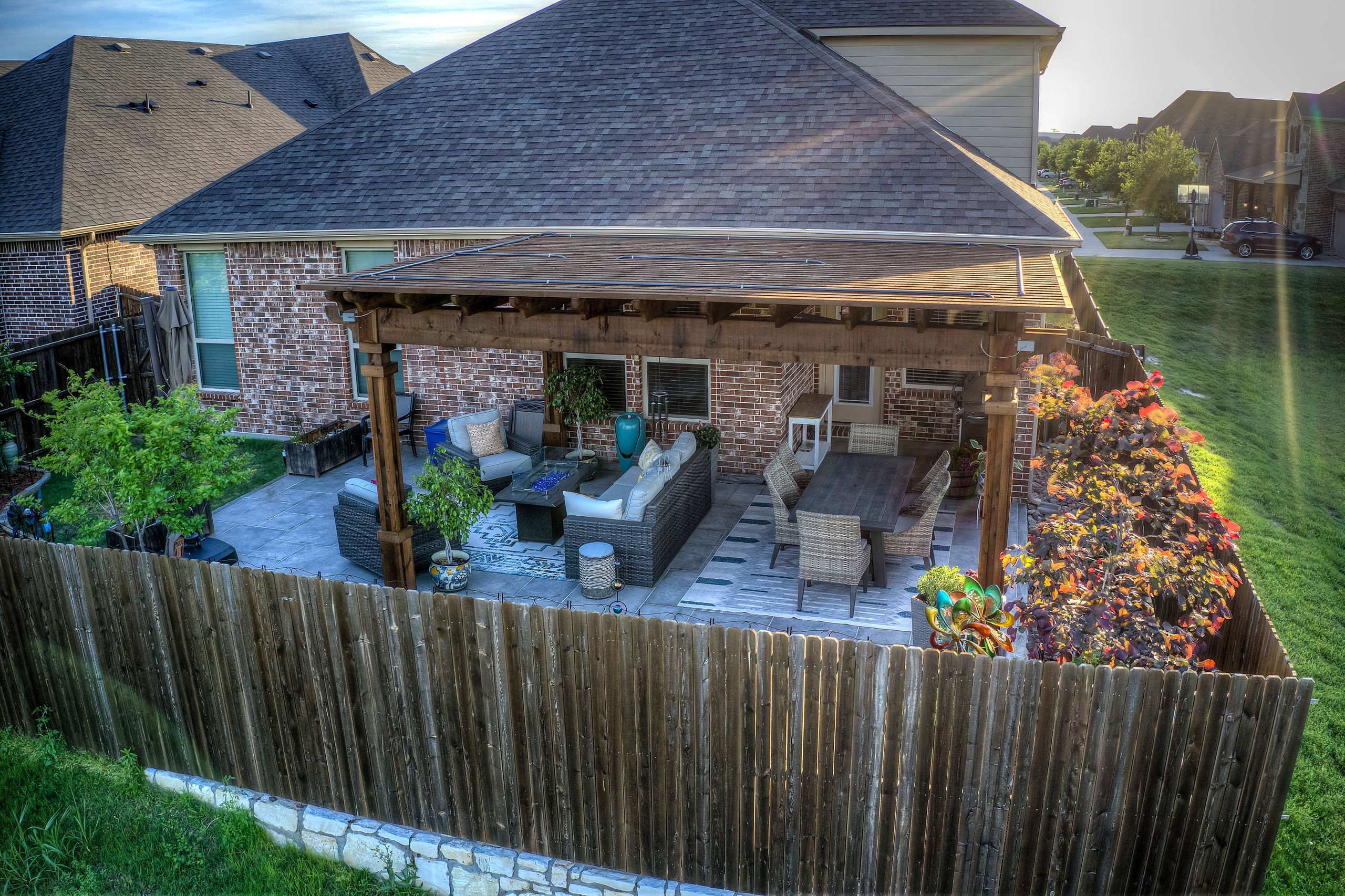 Wooden backyard pergola Dallas Texas outdoor furniture design backyard patio