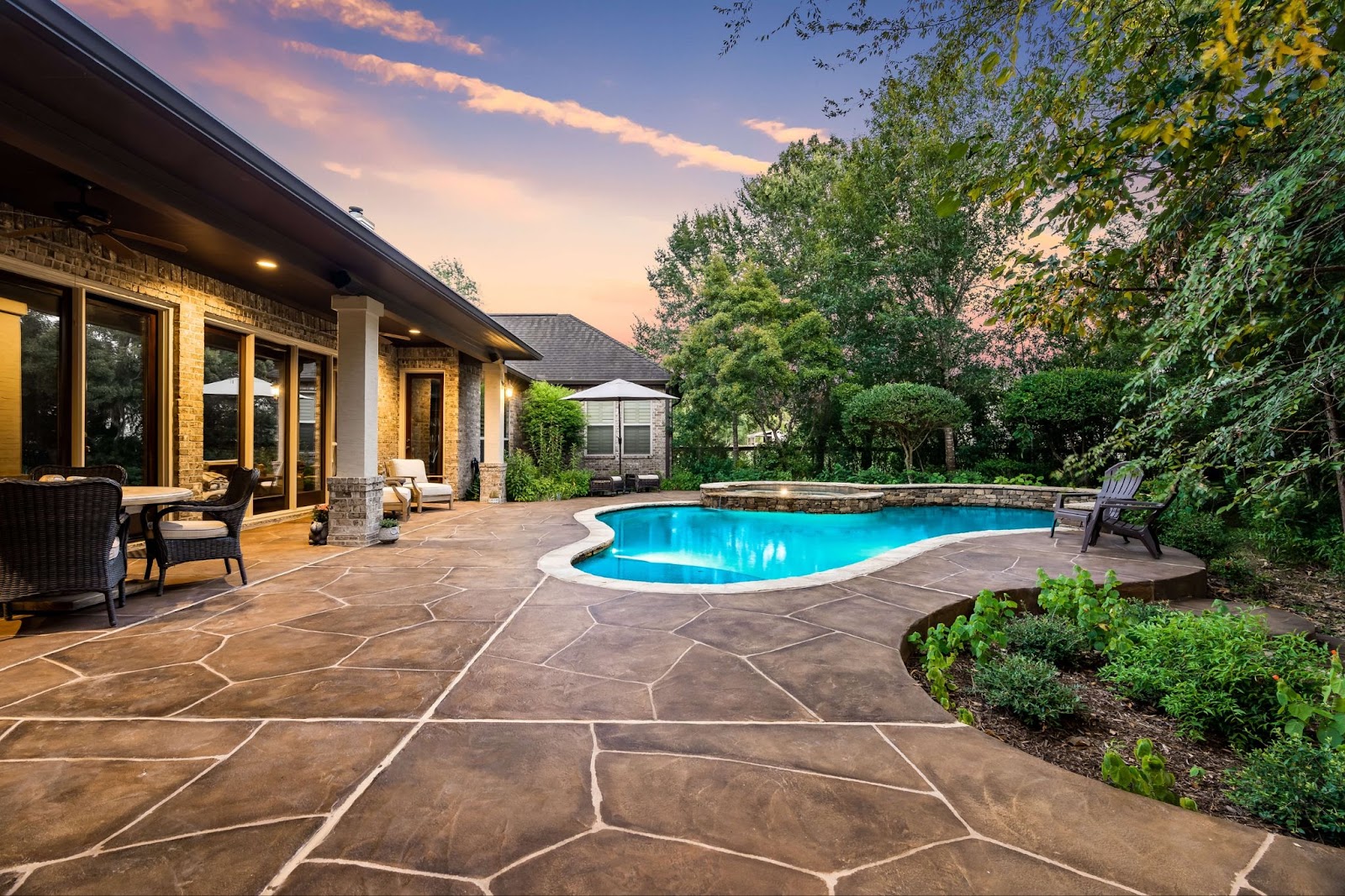 carvestone pool deck texas from allied outdoor solutions