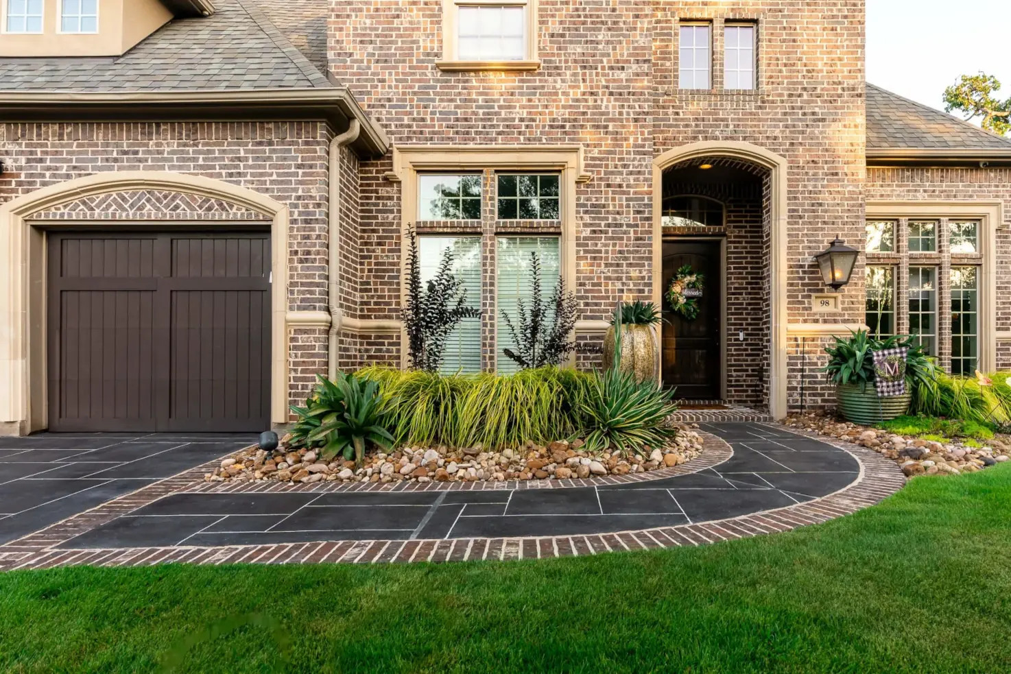 black paver walkway design in texas, allied outdoor solutions